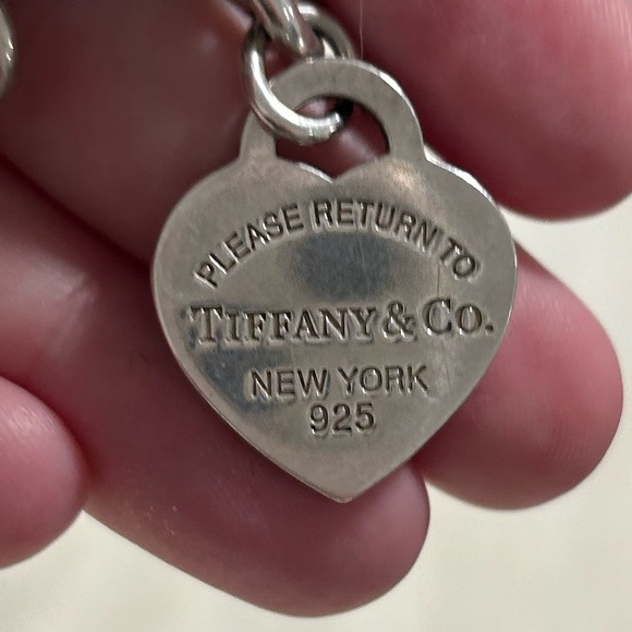 **Mint Condition** Tiffany’s Return to Tiffany’s Heart Necklace - Picture 7 of 9